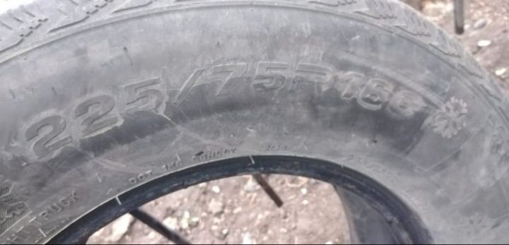 Продам шину на машину