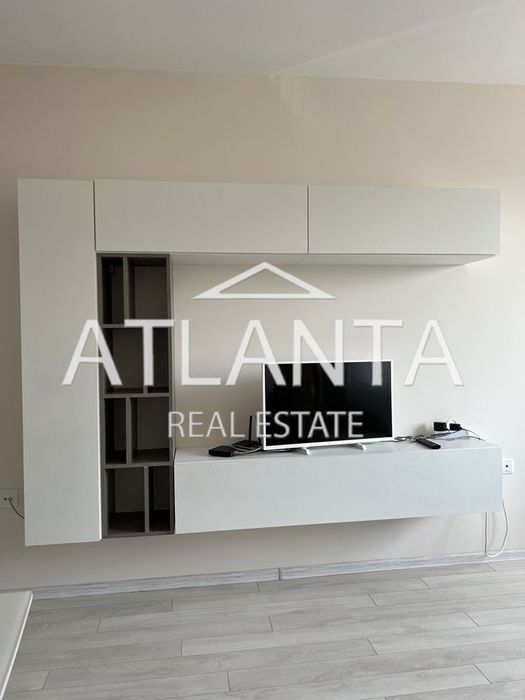 Продава се Двустаен апартамент в Варна, Бриз - 66 кв.м за 3000 €/кв.м - Снимка #2