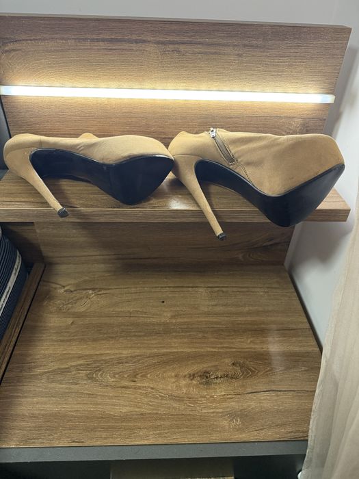 Дамски-обувки 16см ток и платформа 6см никога не е излизано с тях