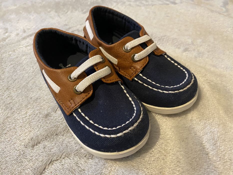 Pantofi baietel H&M marimea 20-21