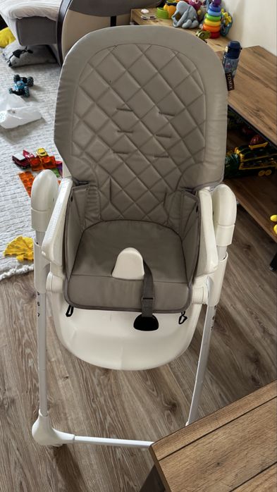 Продам стульчик для кормления