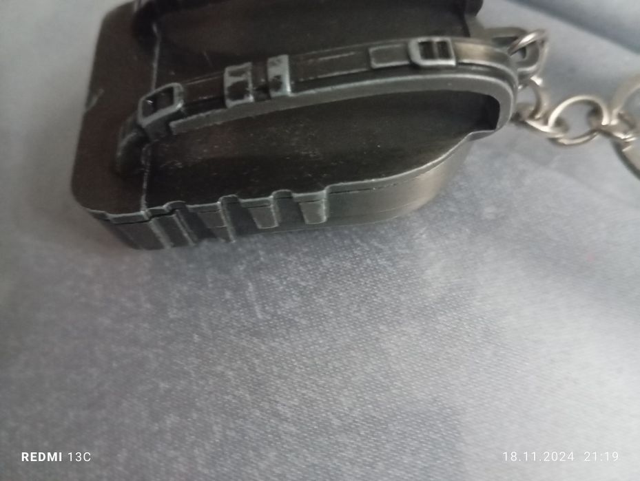 Брелок в виде рюкзака