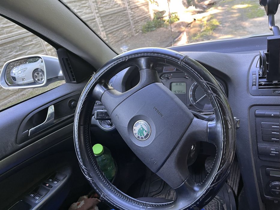 Skoda  Octavia  2 2005