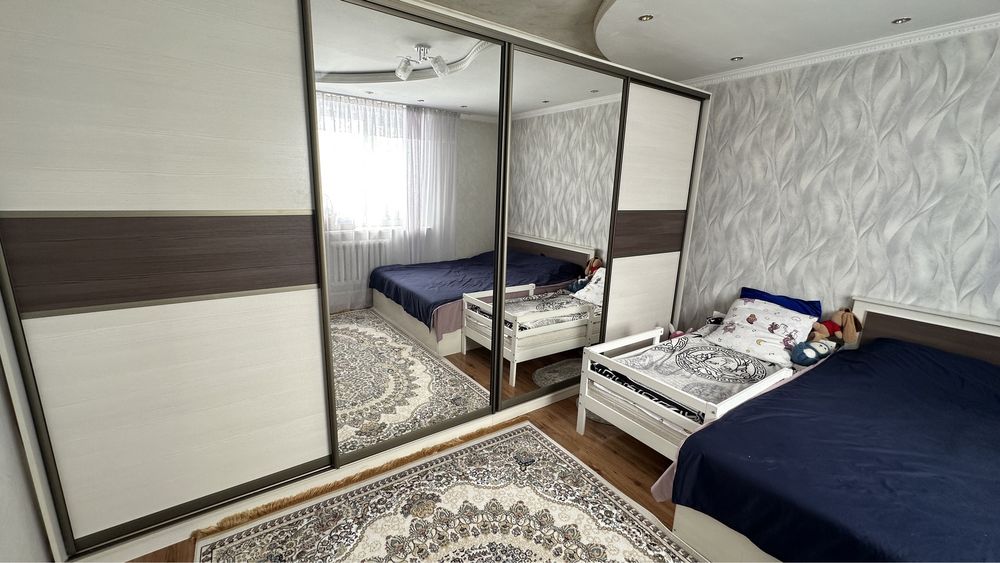 Продается большой вместимый шкаф купе