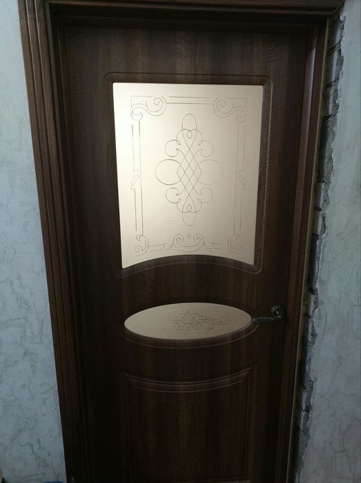 Продам двери межкомнатные