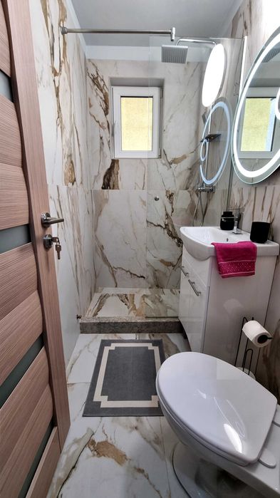 Inchiriez apartament