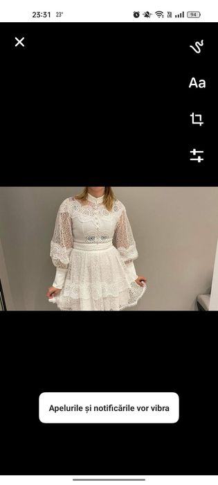 Vând rochie alba