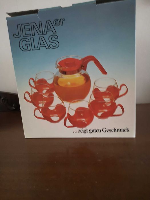 Чаен сервиз от йенско стъкло