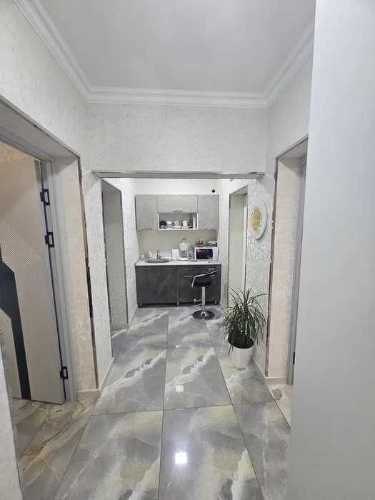 Срочна! Прадается Салон Кроссаты,75м2  С Арендатром 1000$