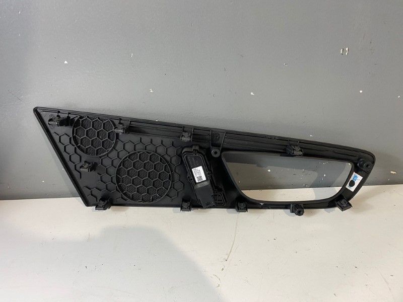 Ornament interior usa stanga fata VOLVO XC60 2018+ 31446064