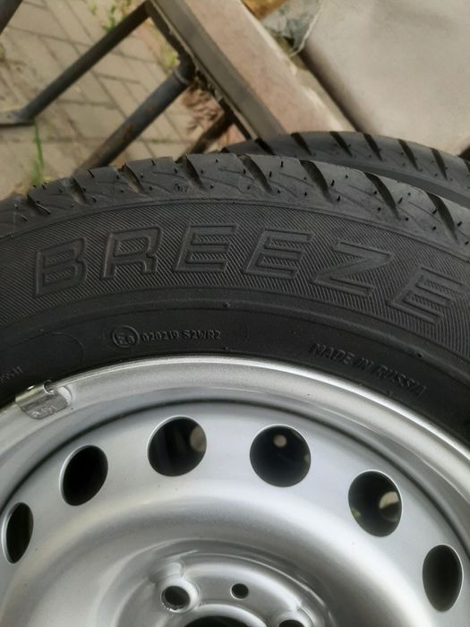 Продам 2шт 175 65 r14 Ваз