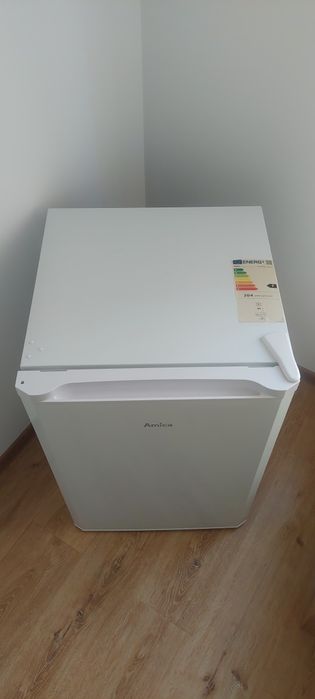 Свободностоящ ФРИЗЕР Amica