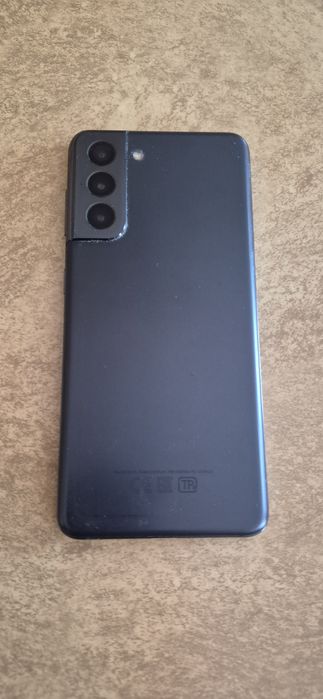 Samsung S21 в хорошем состоянии