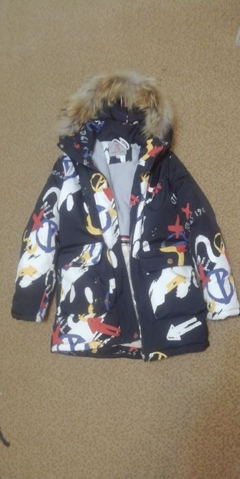 Продам пуховик на девочку.