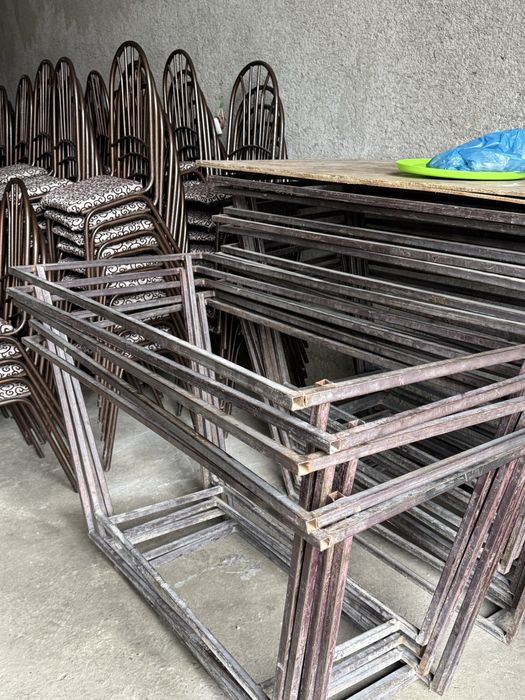 Tayyor biznes sotuvda stol stul pasuda komplekt