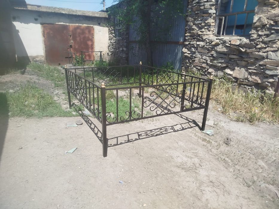 Изготовление ритуальных оградок