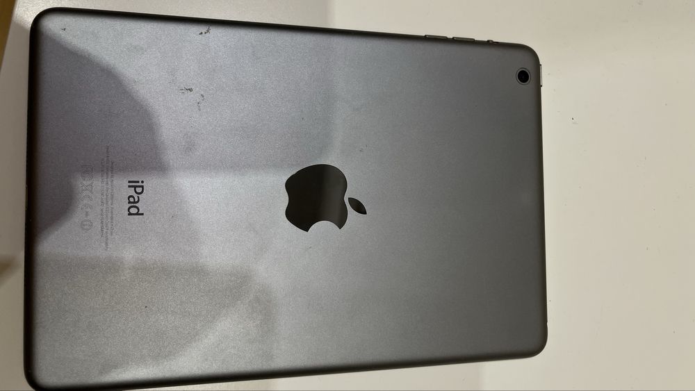 Продам IPad A1432 на запчасти
