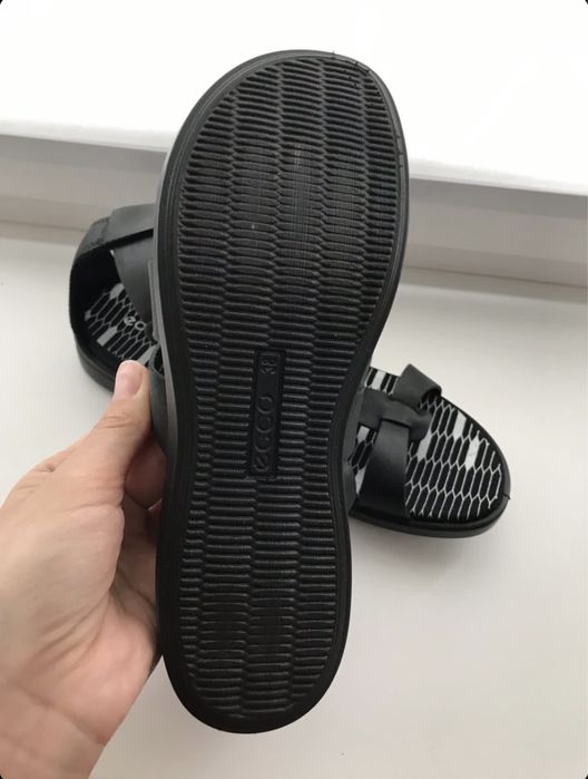 Сандалий   Ecco   новые .