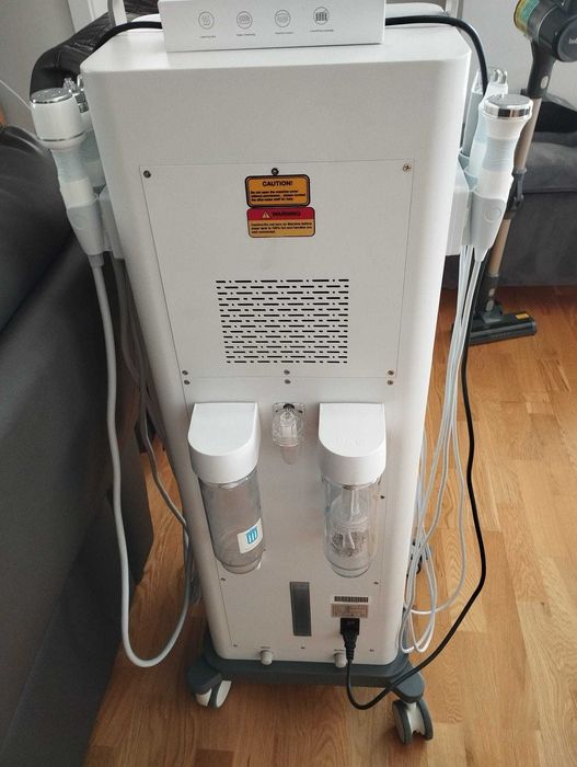 Aparat profesional dermabraziune Divina Pro 2025