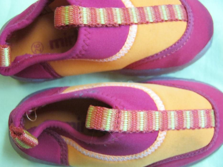 Pantofi copii,incaltari neopren,silicon.Strand,bazin!Nr 26.
