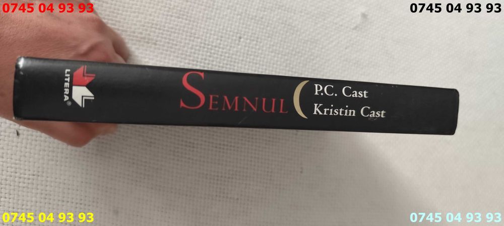 carte carti Semnul de P.C. Cast Kristin Cast