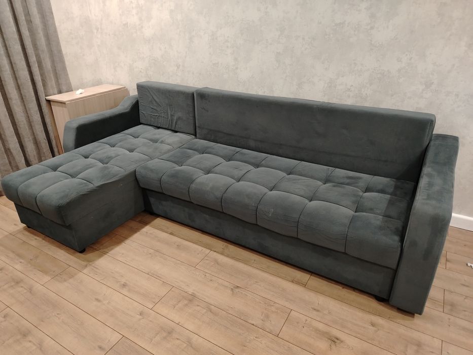 Угловой диван для гостинной