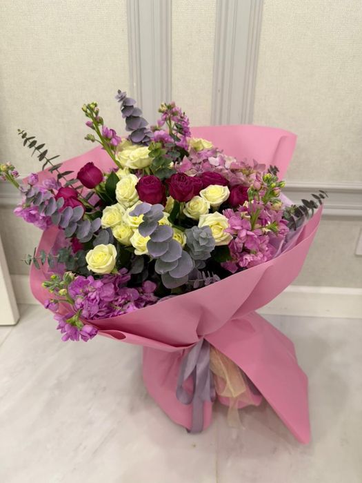 Продается большой букет цветов