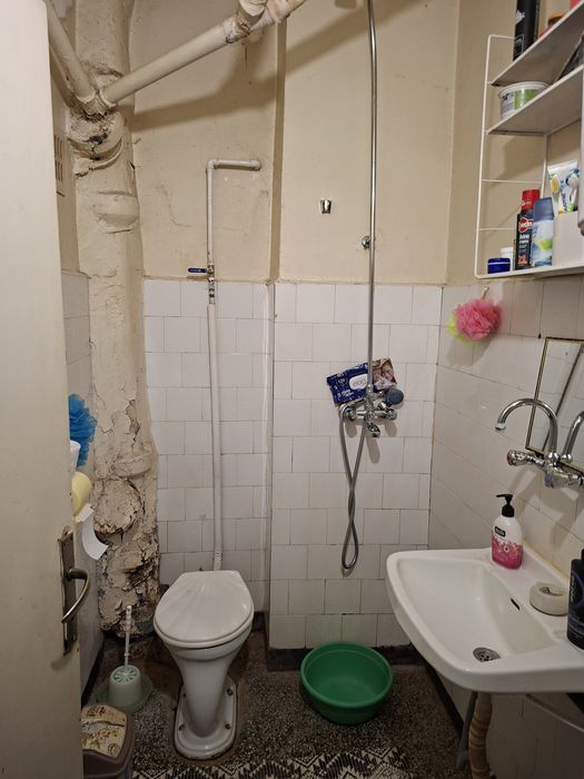 Продава двустаен  до Енерго