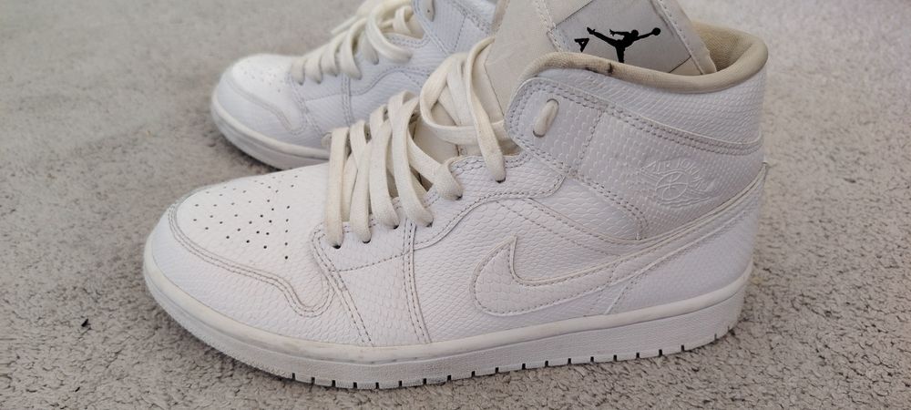 Ghete Air Jordan 1 Mid BQ6472-110 Femei Alb Nr. 40.5