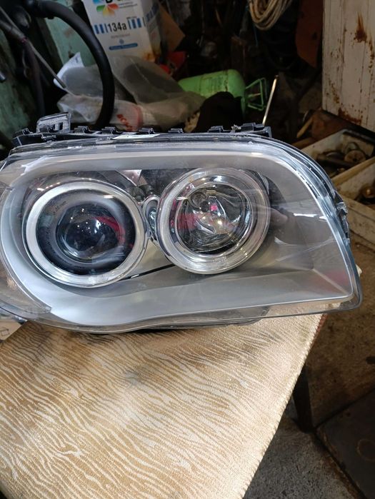 Фар BMW 120 e87 Dynamic Xenon десен