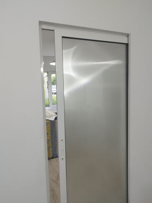 Ușa termopan aluminiu (culisantă) cu geam 205/85