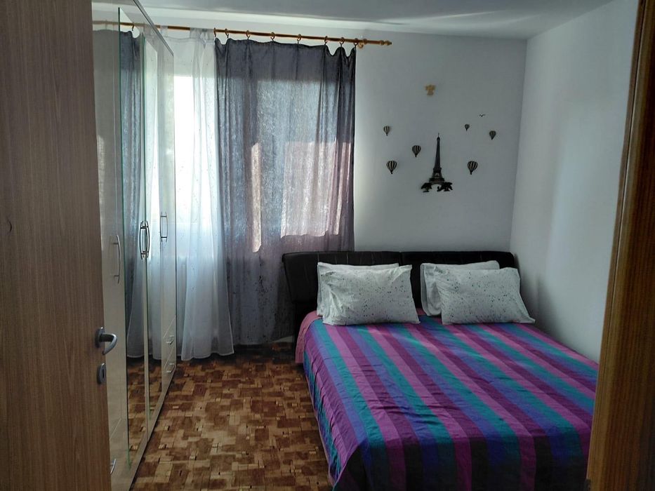 Inchiriez apartamen 2 camere