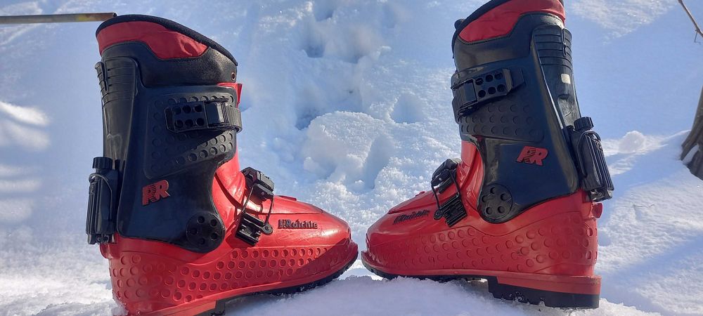 Vând Clăpari de tură 41-42