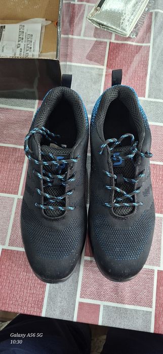 Работни обувки с бумбе