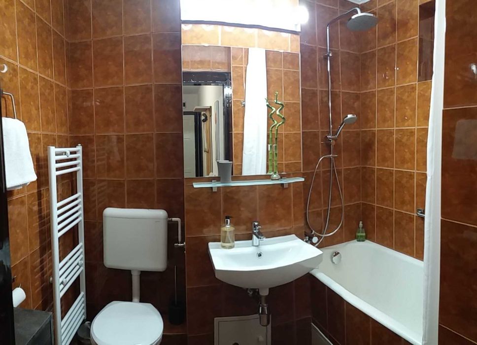 PF inchiriez apartament 2 camere Strand de inchiriat Posta chirie
