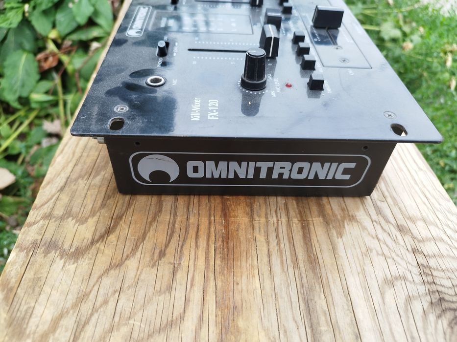 Продам DJ mixer..