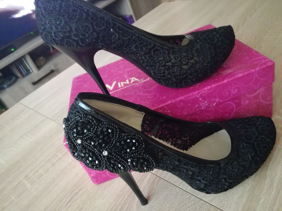 Официални дамски обувки