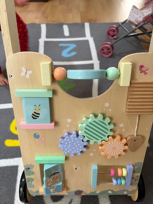 Antemergător din lemn aproape nou și folosit foarte puțin!