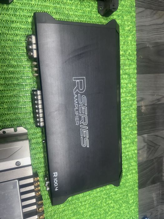 Amplificatoare audio auto