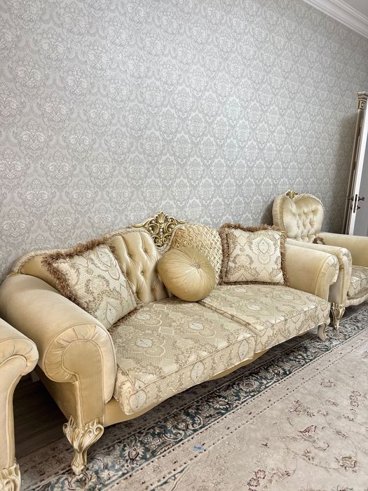 продам Диван для гостиной СРОЧНО!