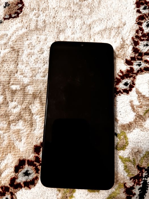 Самсунг А20 в хорошом состояние