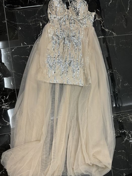 Официална дамска рокля