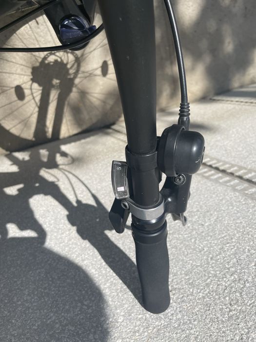 Vând bicicleta Genesis