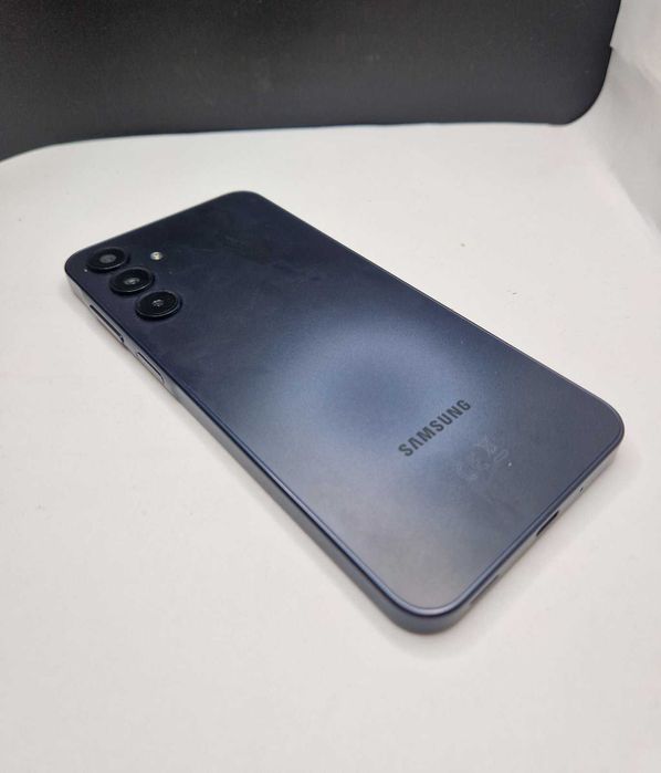Телефони за части Apple и Samsung