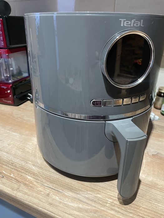 Friteuza cu aer cald / Airfryer