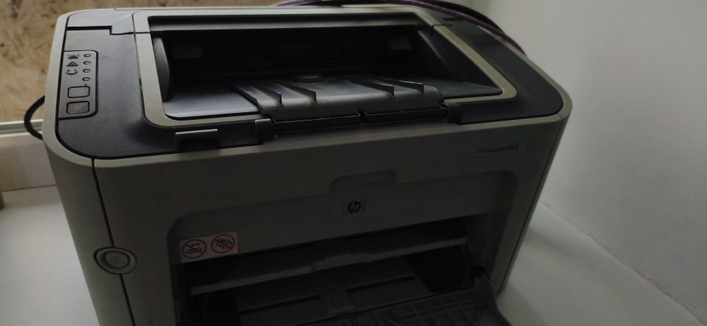 Продам лазерный принтер hp p1505
