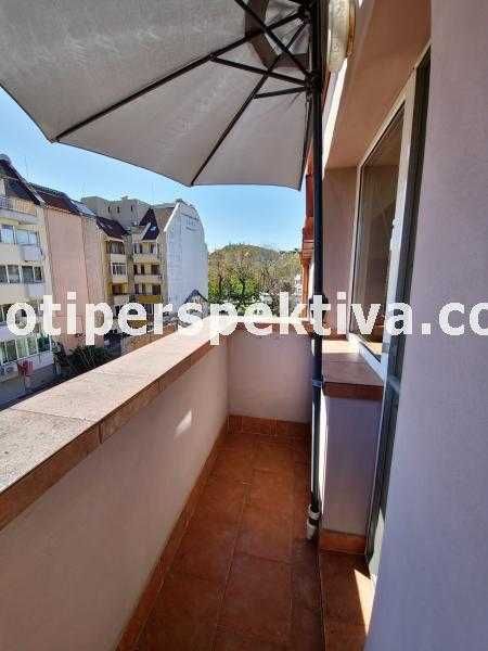 Продава се Двустаен апартамент в Пловдив, Център - 65 кв.м за 2431 €/кв.м - Снимка #9