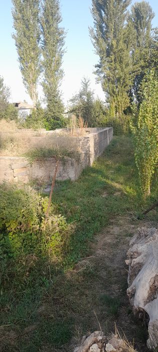 Uchastka sotiladi yangibozorda