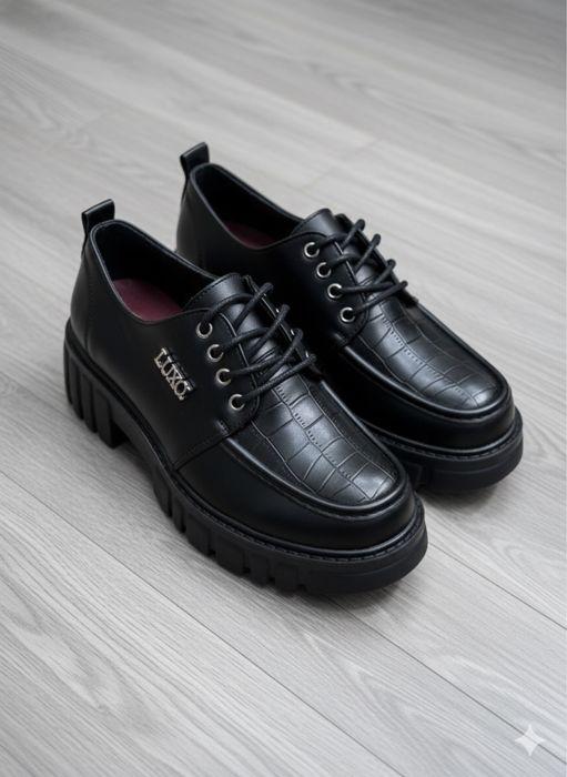 Ayollar poyabzallari