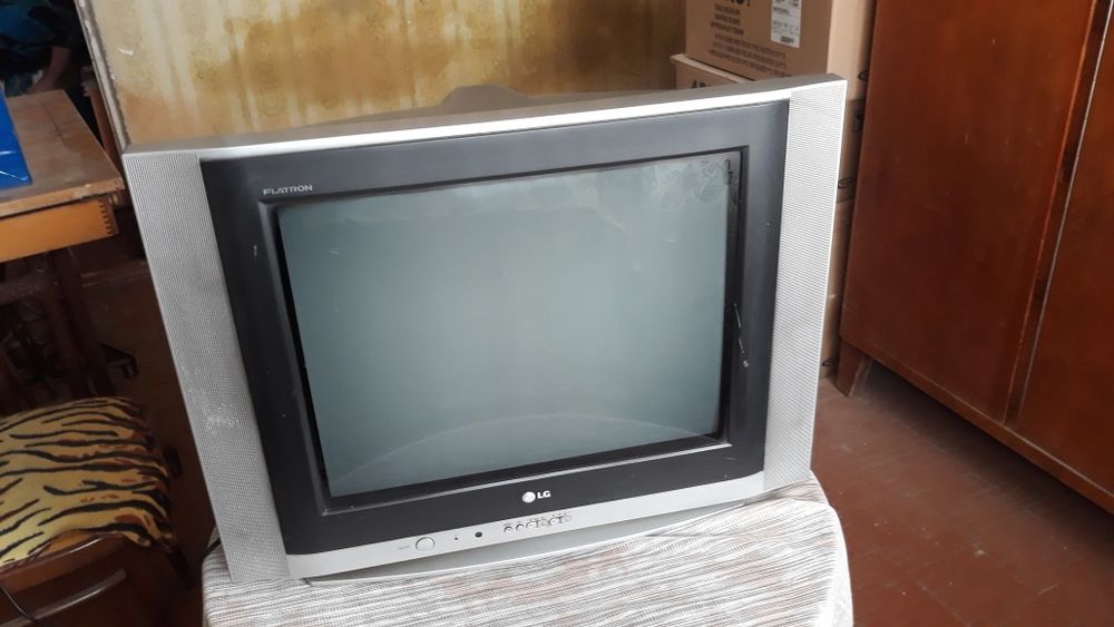 Продам два рабочих телевизора LG и Горизонт